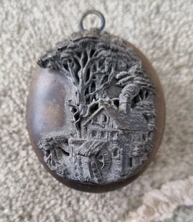 Vintage mourning locket pendant