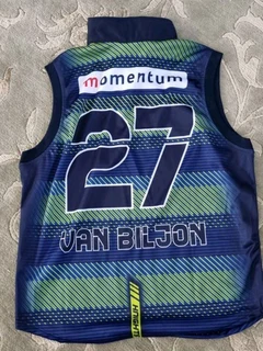 Large Fain VKB knights Van biljon sleeveless top