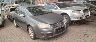 Jetta 5 1.6tdi Stripping For Spares