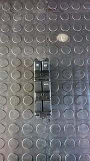 Isuzu Dmax double cab window switch