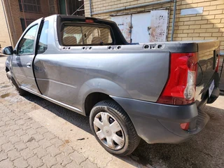 Nissan Np200 1.6 8v Stripping for spares