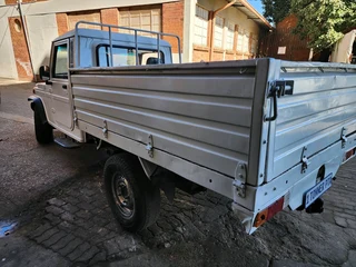 Mahindra Bolero 2.5td (Nef) breaking for spares