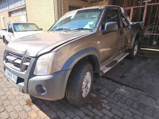 3.0td Isuzu D-Tec stripping for spares