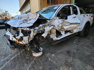 Ford Ranger 2.2td 4x4 Auto bracking for spares