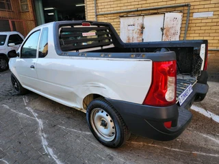 2020 Np200 1.6 8v code 2 breaking for spares