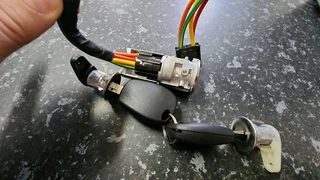 Nissan Np200 lockset