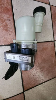 Nissan Np200 1.5td (K9K) power steering pump