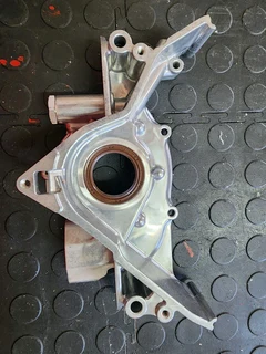Nissan Hardbody 3.3i  (Vg33) oil pump