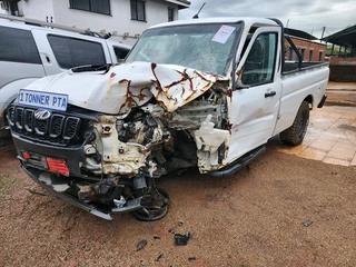 Mahindra Pickup, 2.2 M-Hawk  stripping for spares