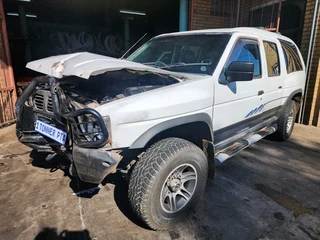 1 Tonner Sani 3.0i v6 4x4 breaking for spares