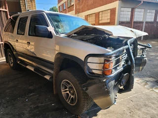 1 Tonner Sani 3.0i v6 4x4 breaking for spares