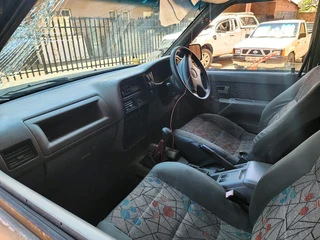 Isuzu frotier 2.8td breaking for spares