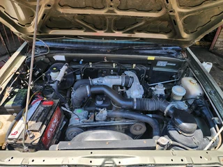 Isuzu frotier 2.8td breaking for spares