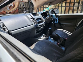 2018 Ford Ranger 2.2td T7 breaking for spares