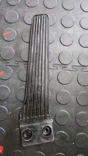 Nissan 1400 accelerator pedal