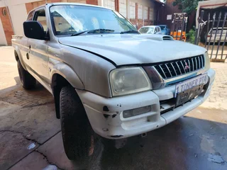 Colt 2.8TDI 4m4o 2x4 Stripping for spares