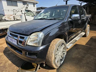 Isuzu 3.5 v6 breaking for spares