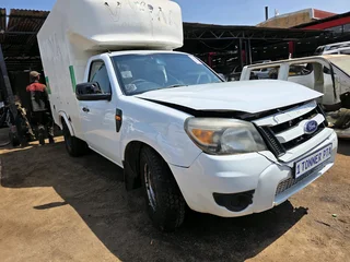 Ford Ranger 2.2i Breaking for spares