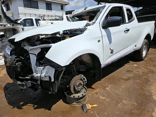 Isuzu 1.9td Gen 7 breaking for spares