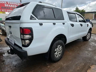 T7 Ford Ranger 2.2td 4x4 breaking for spares