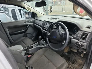 T7 Ford Ranger 2.2td 4x4 breaking for spares