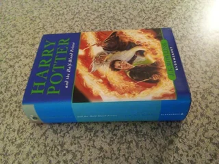 HARRY POTTER AND THE HALF BLOOD PRINCE FIRST EDITION 2005 R225