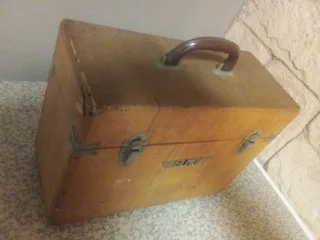 VINTAGE 1950,S ELMO SLIDE PROJECTOR WORKING R450