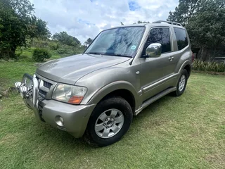 2003 Mitsubishi Pajero 3.2 DID 3-dr for sale.
