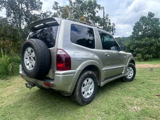 2003 Mitsubishi Pajero 3.2 DID 4x4  3-dr for sale.