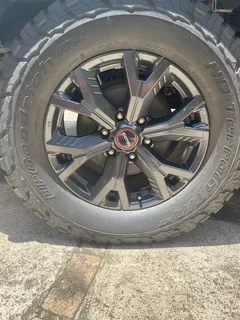 BF Goodrich HD Terrain 275 65r18