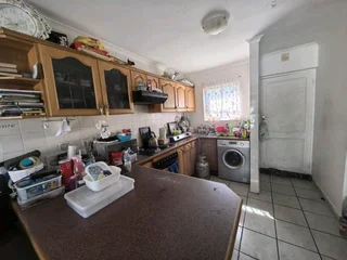 Prime Two-Bedroom Townhouse in Secure De Akkers Complex – Ideal Investment or Lock-Up-and-Go Home