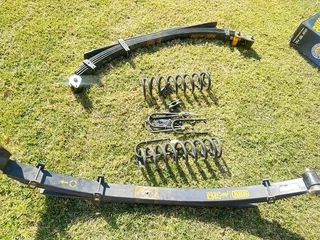 Old Man Emu leaf springs kit