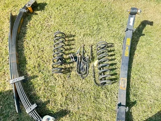 Old Man Emu leaf springs kit