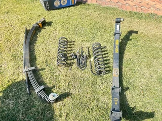 Old Man Emu leaf springs kit
