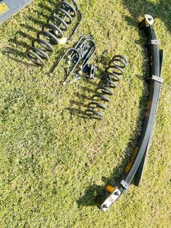 Old Man Emu Leaf Springs kit