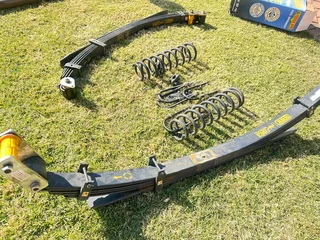 Old Man Emu Leaf Springs kit