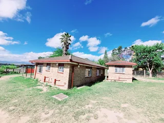 Furnished Bachelor Flat to Let - Southernwood, Mthatha