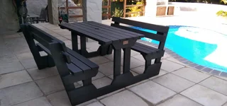 Wooden braai bench