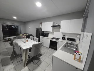 Gorgeous groundfloor 3 bed with own garden