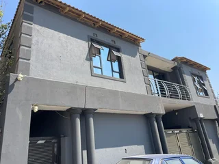 42k Income Generating Property &#64; Tembisa - 15 bachelor rooms, 95% tenant occupancy