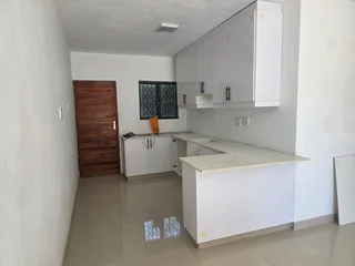Brand New 3 bedroom unit for rent in Effingham Heights