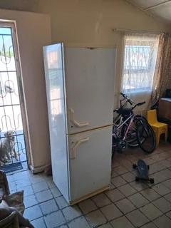 Defy C361 fridge for sale