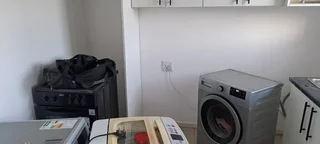 Separate entrance 1 bedroom. Next to westgate mall.