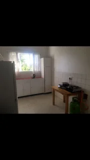 Single room to let in 3 Bedroom Sunny &amp; Bright Gardens apartment