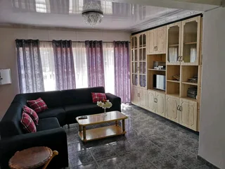 Accommodation for single working males in Ottery Cape Town