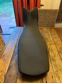 BMW GS800 Original Seat for sale - Black (good as new)!! R2850 Neg