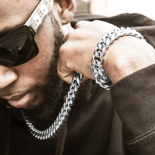 Extremely Luxurious Imported Excellent Quality Hip Hop Iced Out Cuban and Prong Chains Sets.