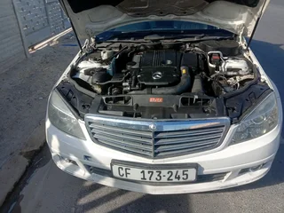 2915 C180 MERCEDES MERCEDES BENZ BLUE EFFICIENCY NEGOTIABLE.