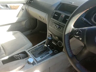 2915 C180 MERCEDES MERCEDES BENZ BLUE EFFICIENCY NEGOTIABLE.