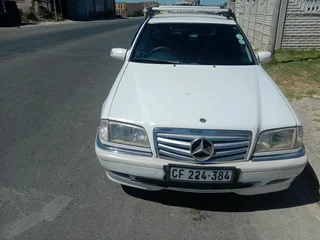 230C MERCEDES BENZ AUTOMATIC NEGOTIABLE.